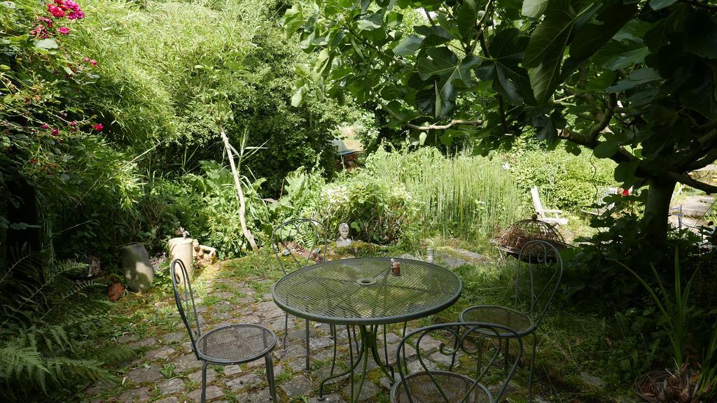 La Cage Aux Oiseaux Panzió La Lande-de-Goult Kültér fotó