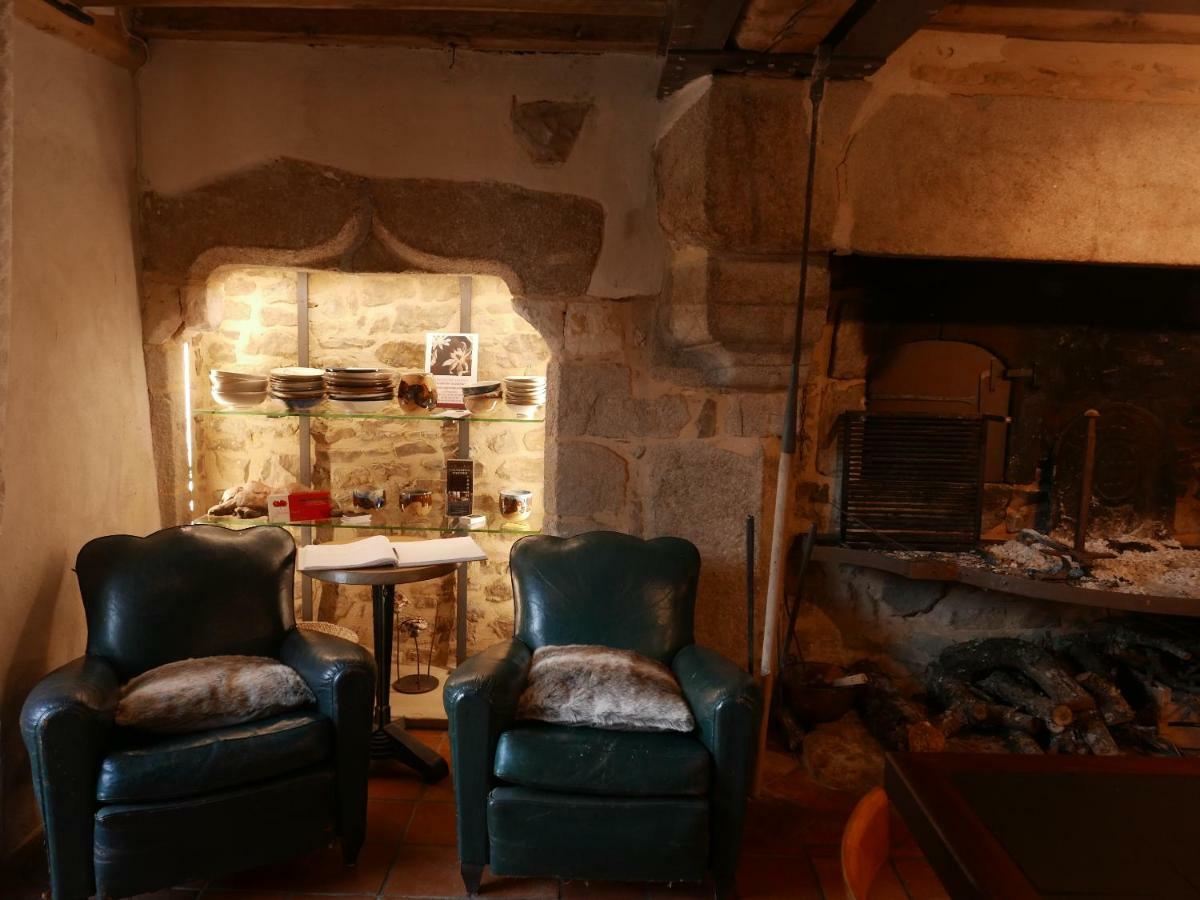 La Cage Aux Oiseaux Panzió La Lande-de-Goult Kültér fotó